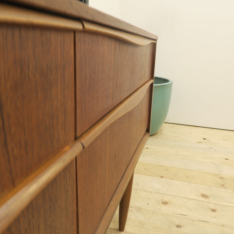 Cassettiera Austinsuite in teak, anni ’60