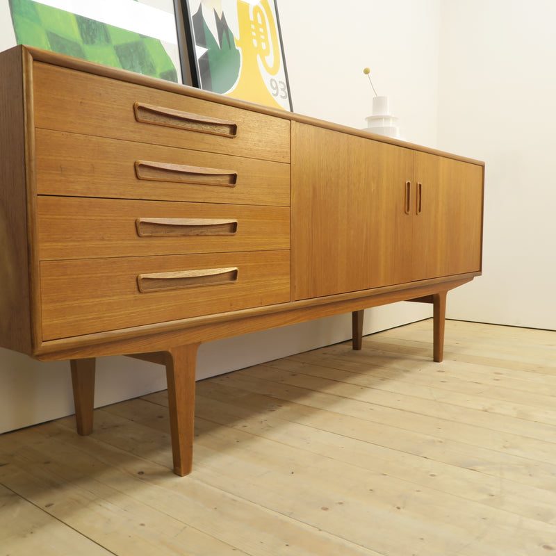 Sideboard in teak, anni ’60