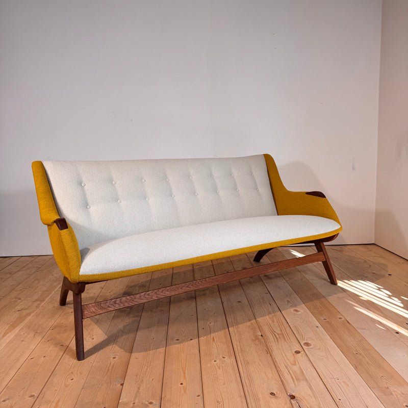 Divano vintage tre posti in teak, anni ’60