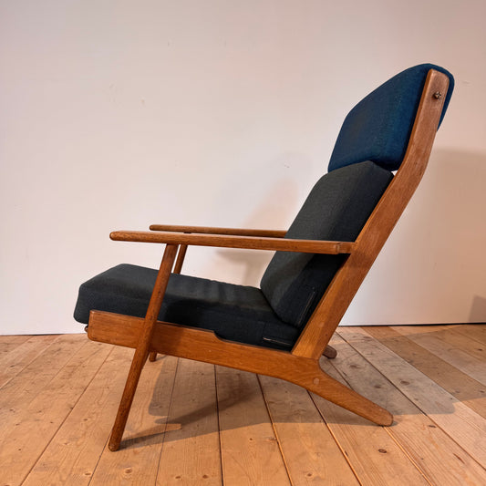 Poltrona GE-375 Hans Wegner per Getama