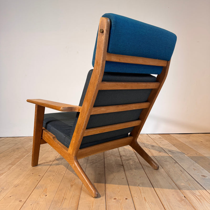Poltrona GE-375 Hans Wegner per Getama