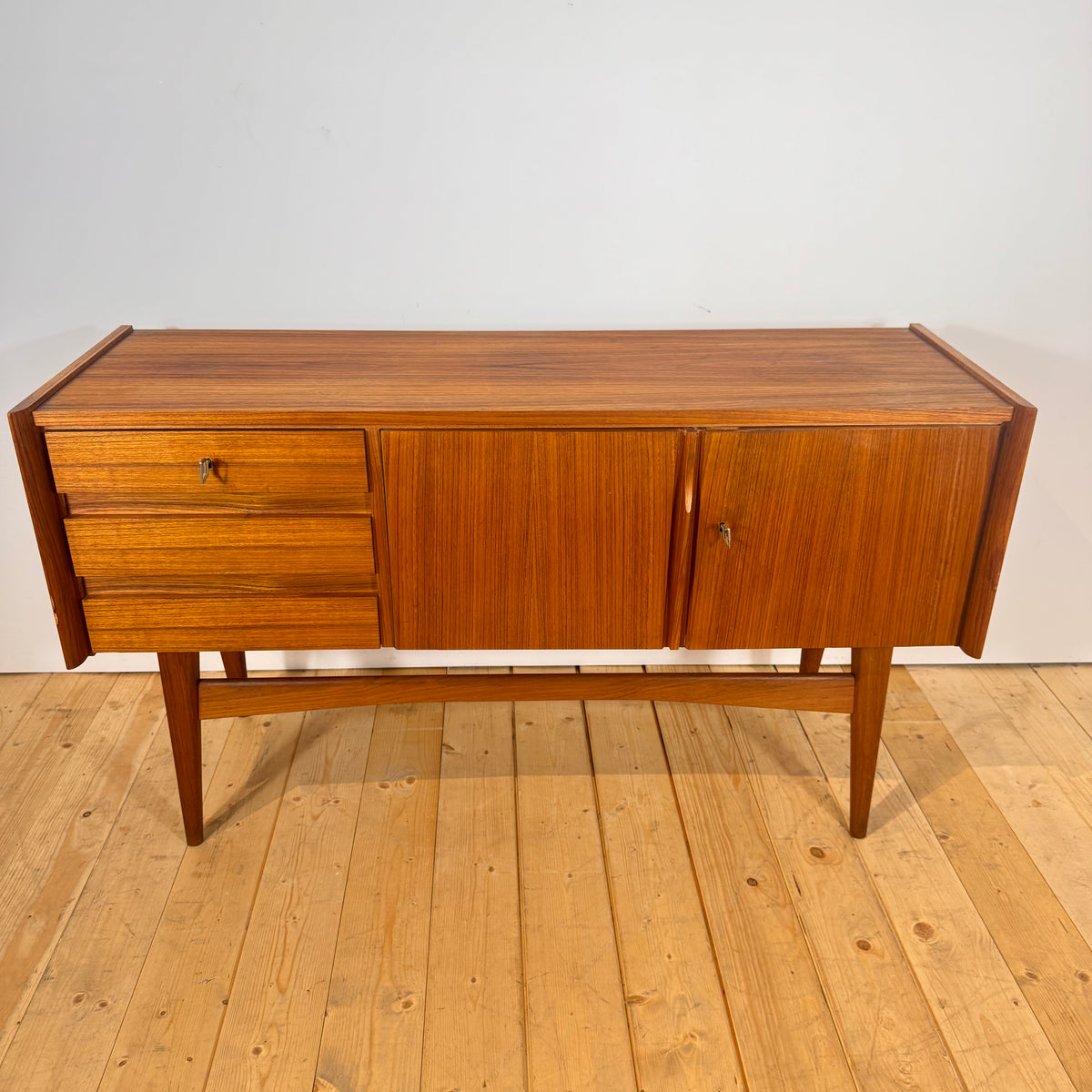 Sideboard in teak danese, anni ’60