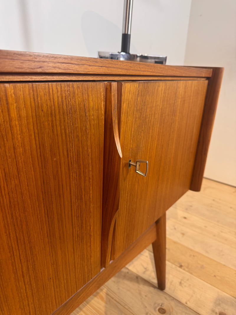 Sideboard in teak danese, anni ’60