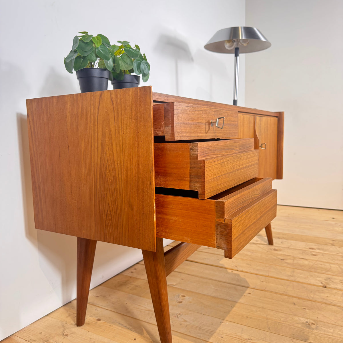 Sideboard in teak danese, anni ’60