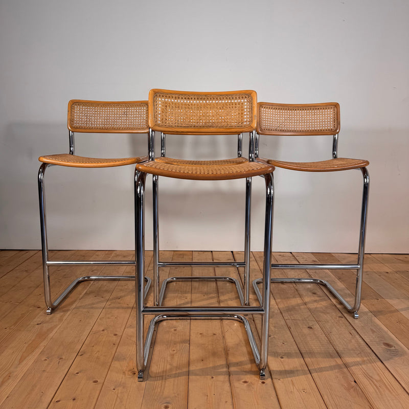 Set di quattro sgabelli italiani in legno, paglia di Vienna e acciaio cromato, anni ’80