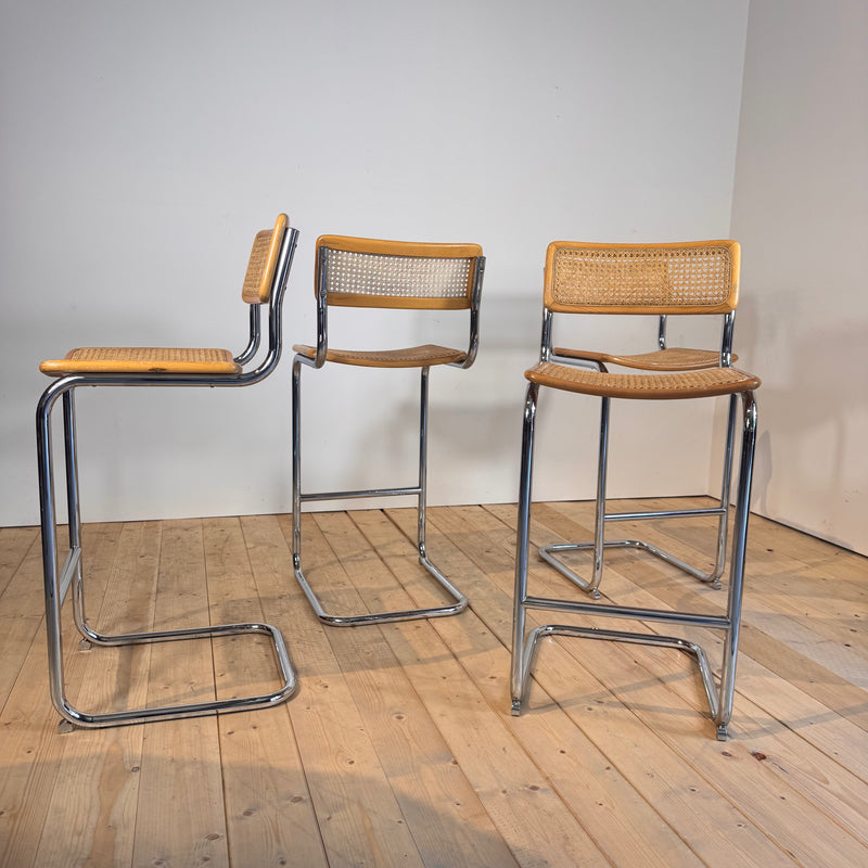 Set di quattro sgabelli italiani in legno, paglia di Vienna e acciaio cromato, anni ’80