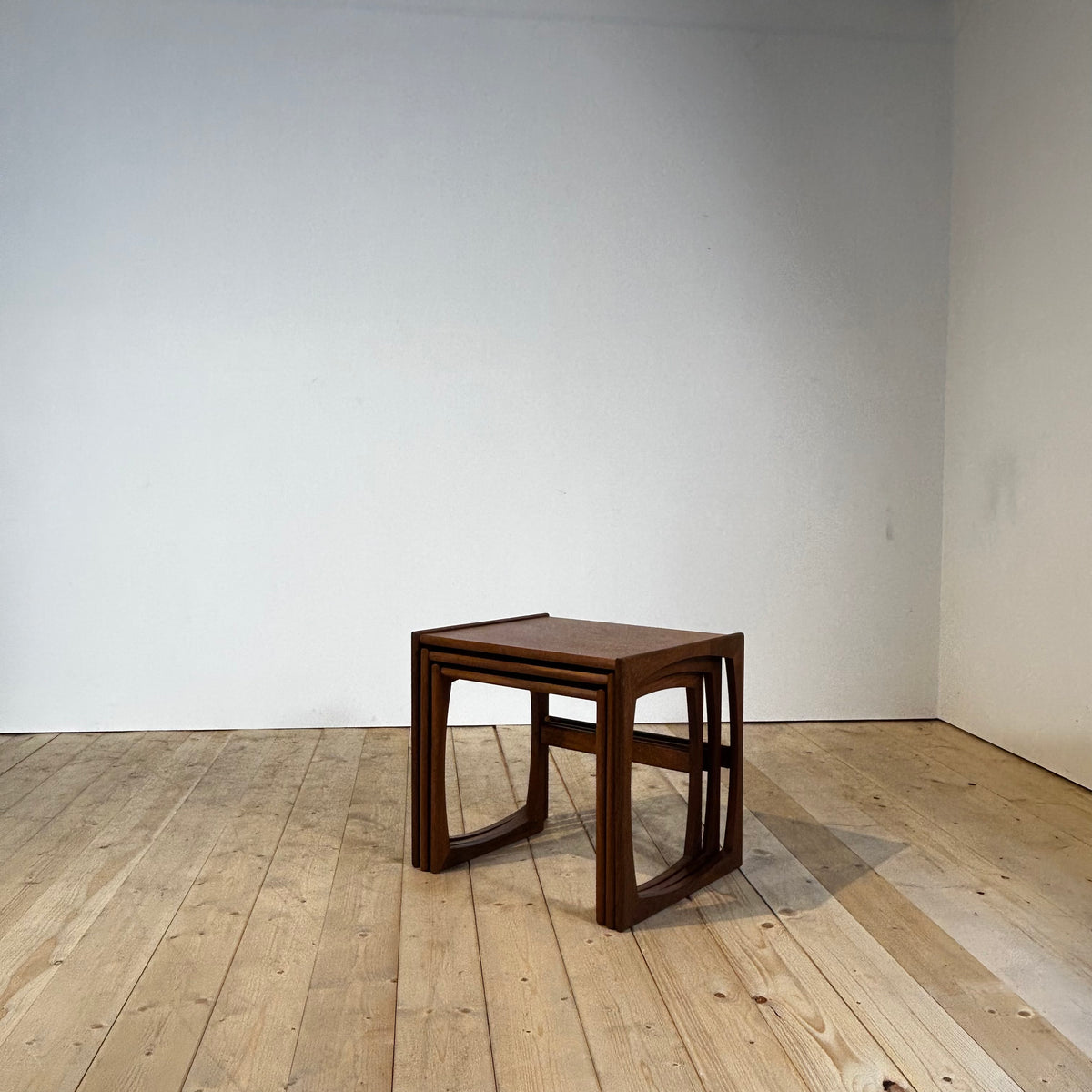 Nesting tables in teak, anni ’60