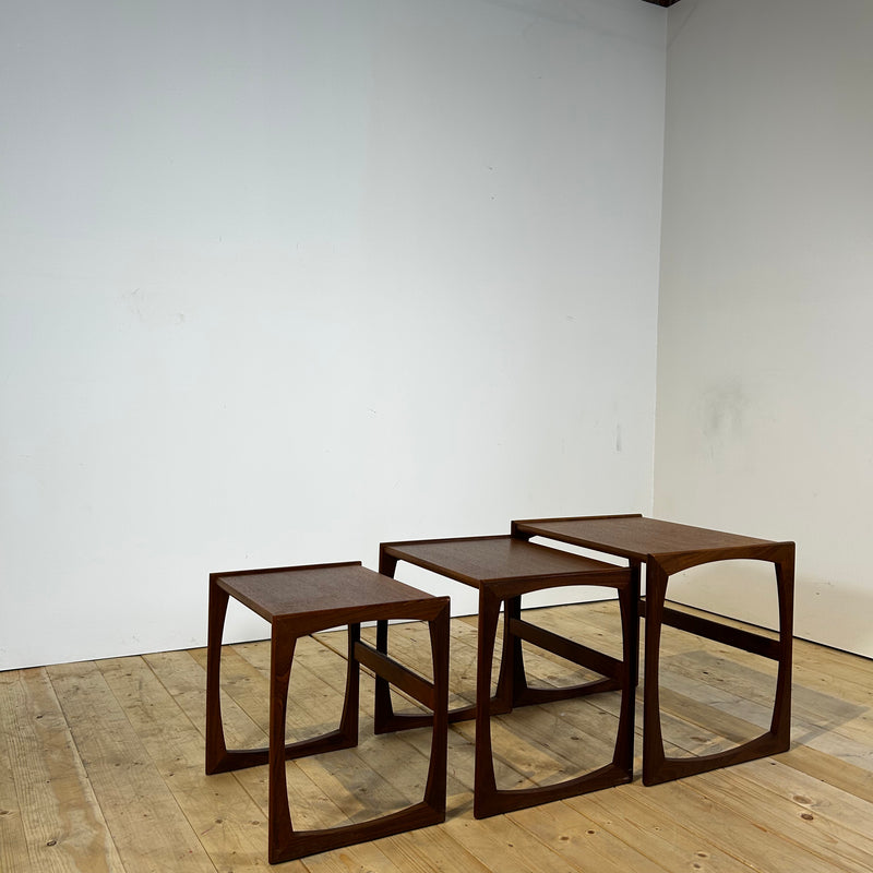 Nesting tables in teak, anni ’60