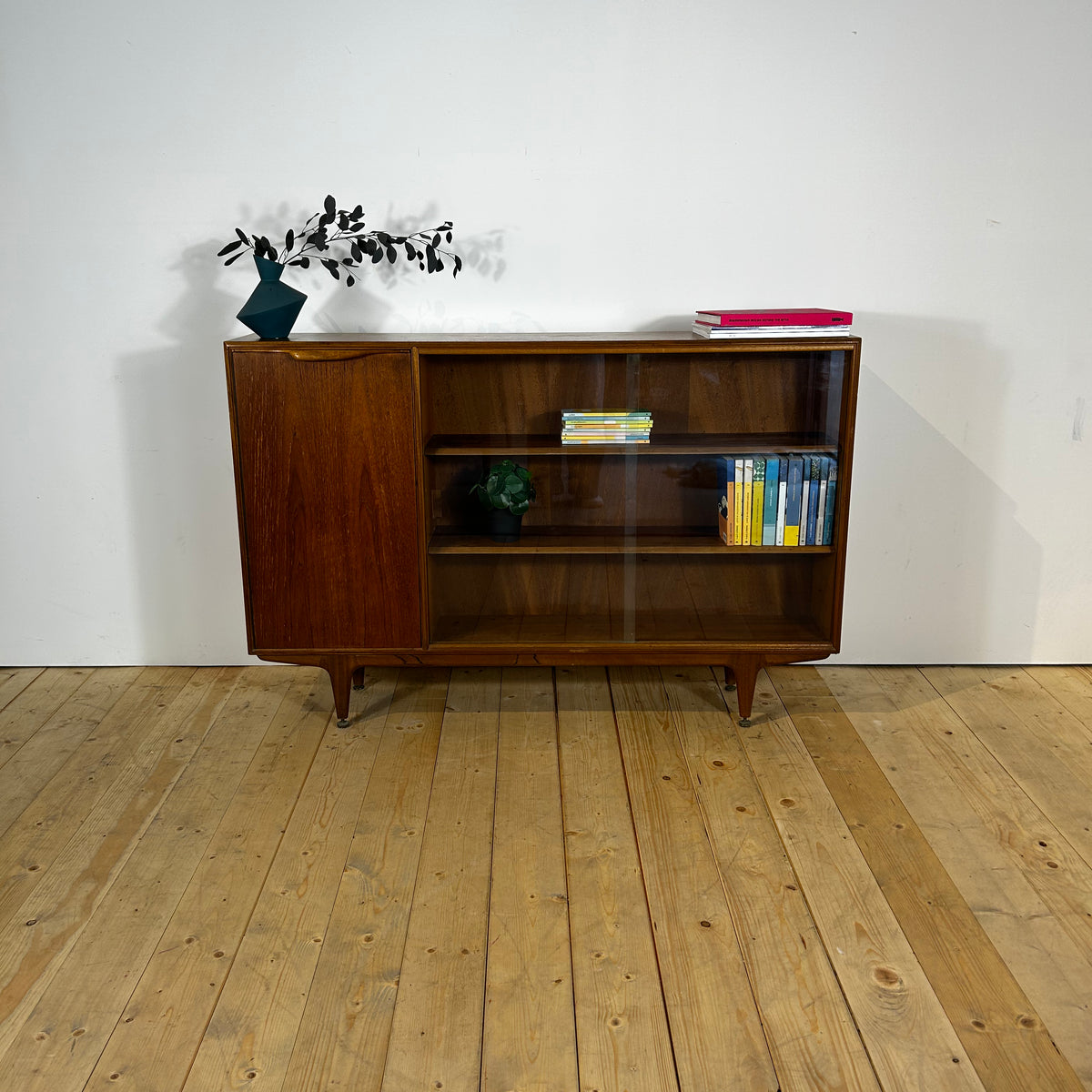 Sideboard Dunvegan di McIntosh, Regno Unito