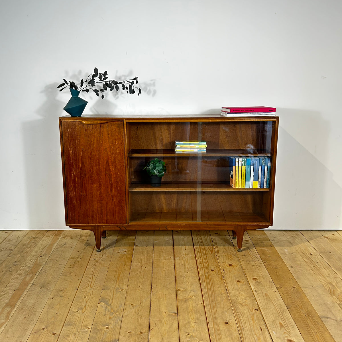 Sideboard Dunvegan di McIntosh, Regno Unito