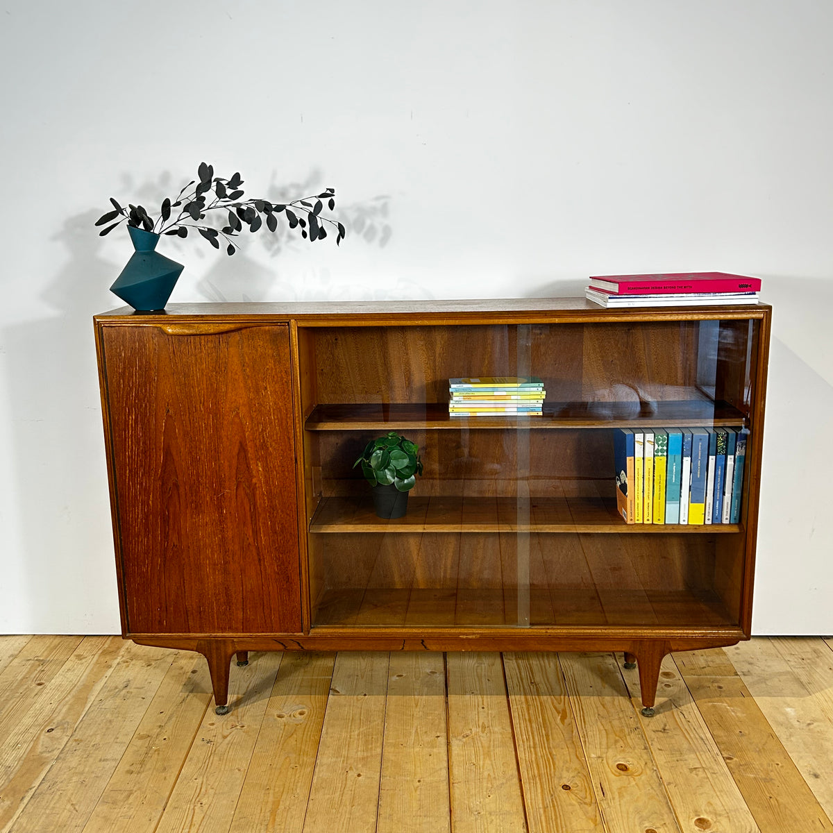 Sideboard Dunvegan di McIntosh, Regno Unito