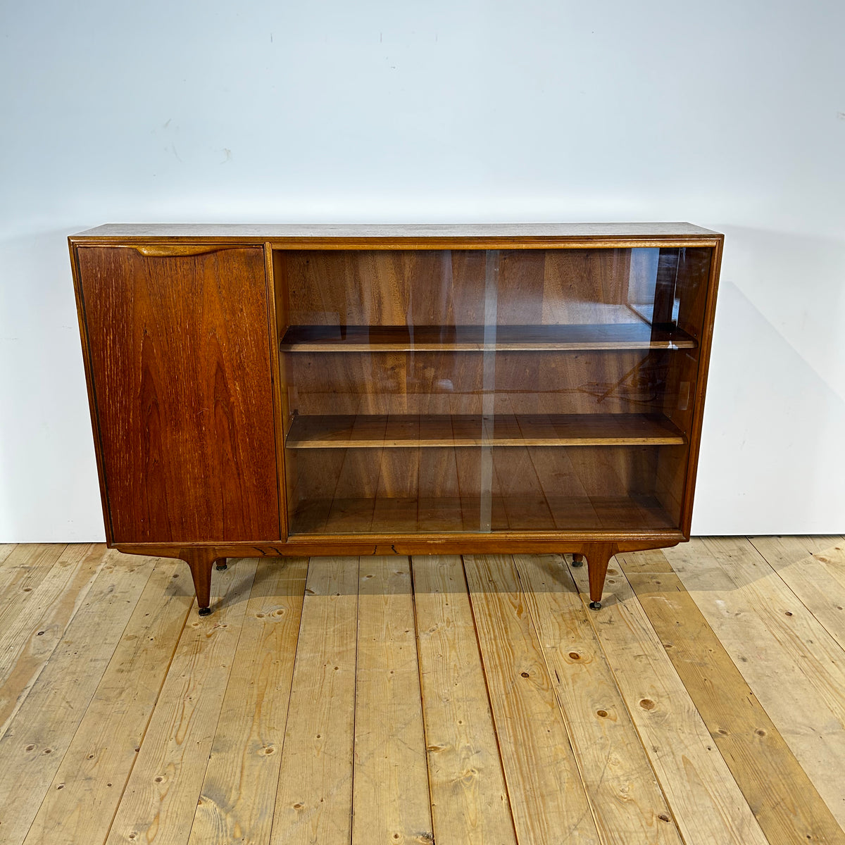 Sideboard Dunvegan di McIntosh, Regno Unito