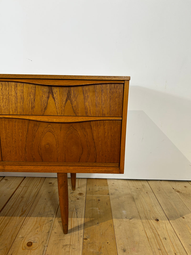 Cassettiera Midcentury Austinsuite in teak