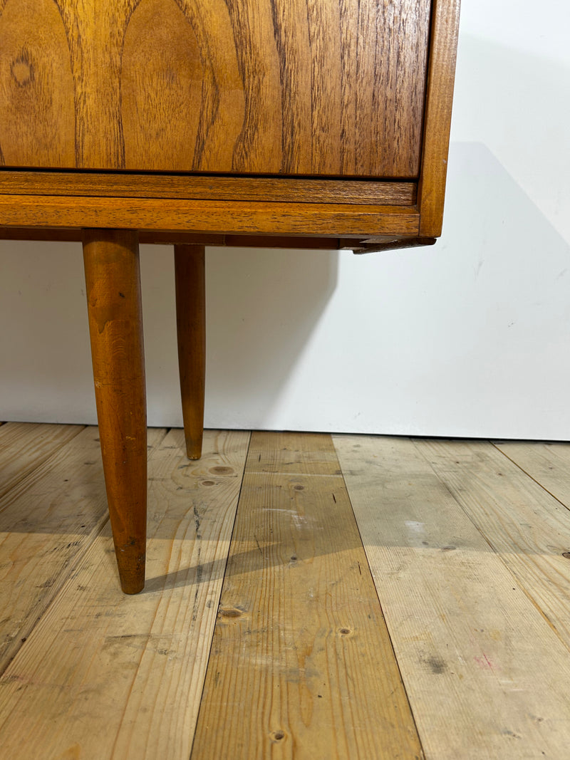 Cassettiera Midcentury Austinsuite in teak