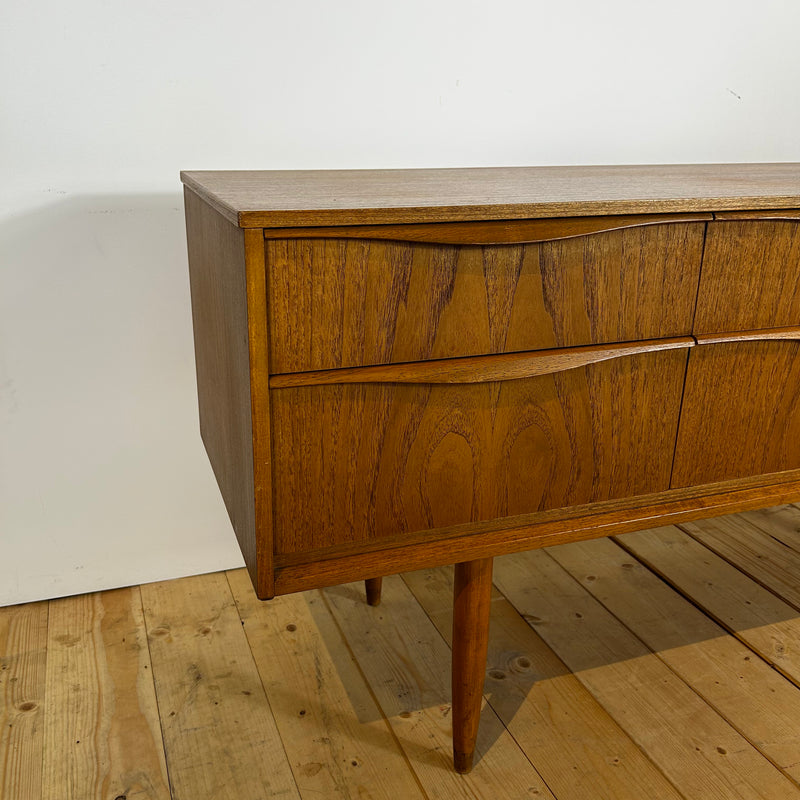Cassettiera Midcentury Austinsuite in teak