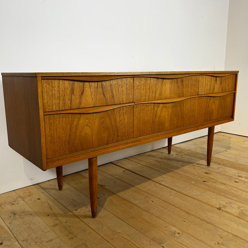 Cassettiera Midcentury Austinsuite in teak