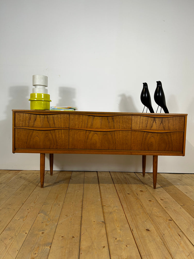 Cassettiera Midcentury Austinsuite in teak