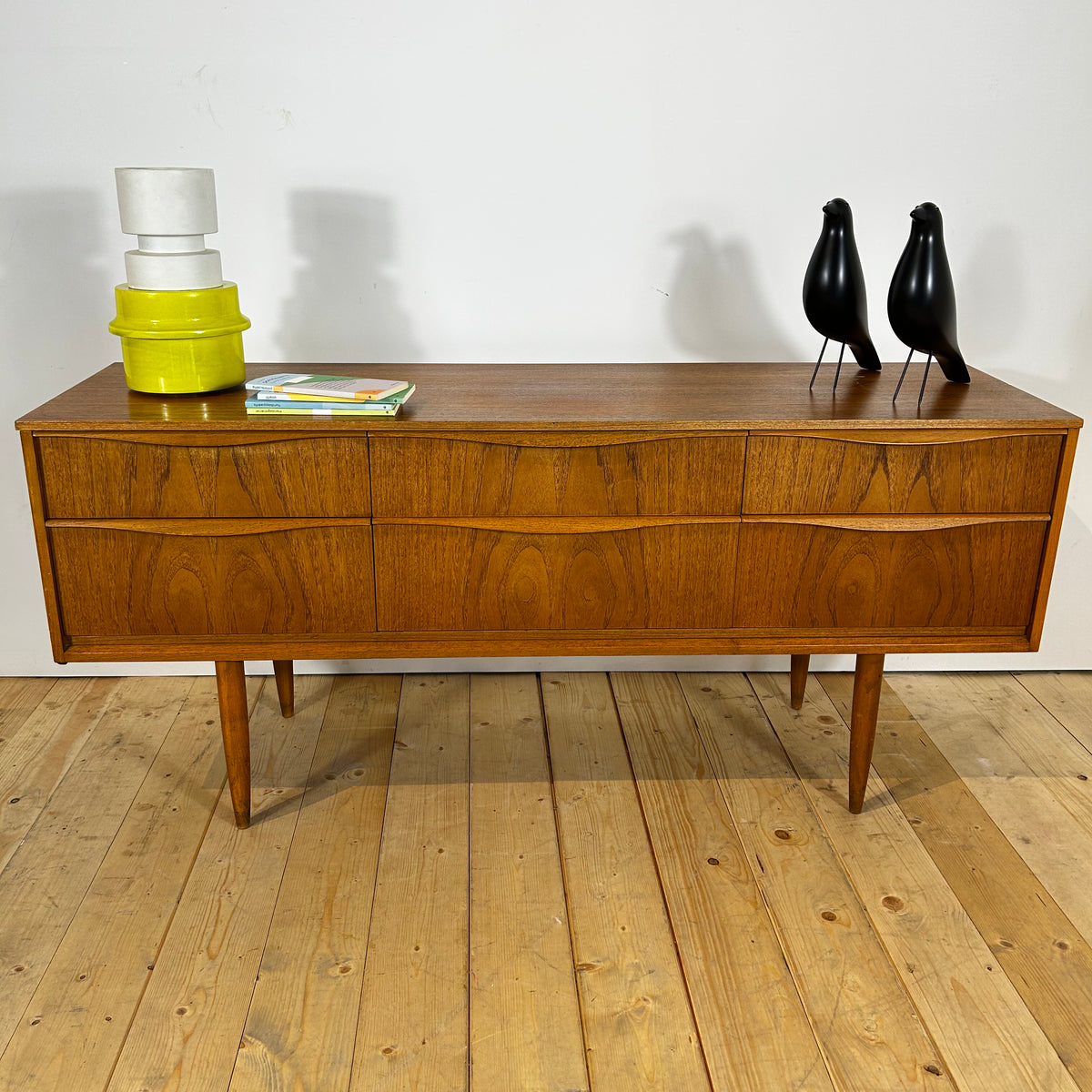 Cassettiera Midcentury Austinsuite in teak