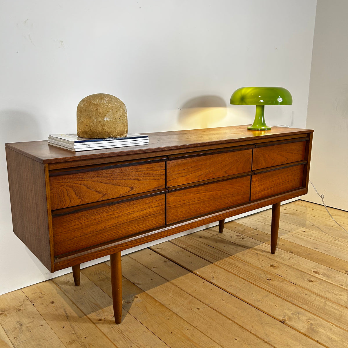 Cassettiera Austinsuite in teak, anni ’60