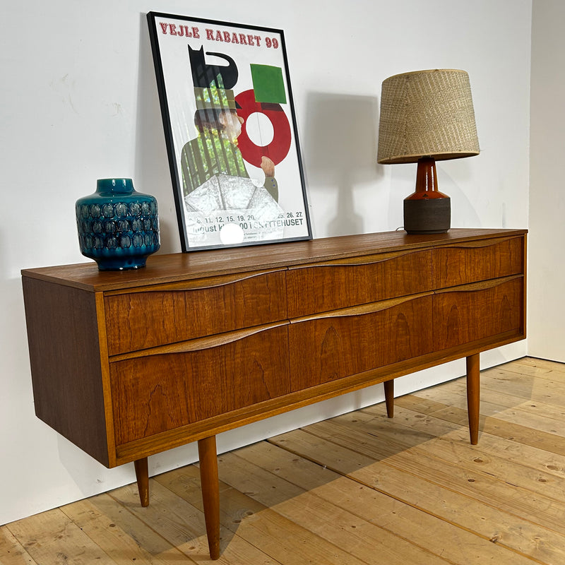 Cassettiera Austinsuite in teak, anni Sessanta