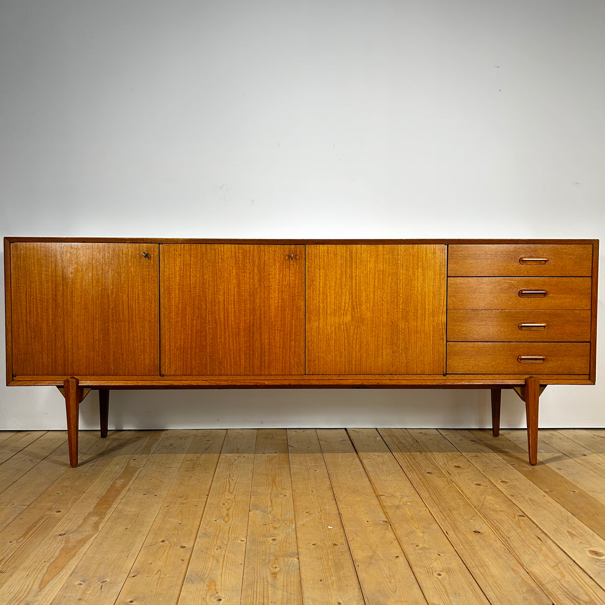 Sideboard in teak, anni ’60