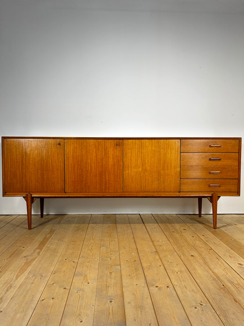 Sideboard in teak, anni ’60