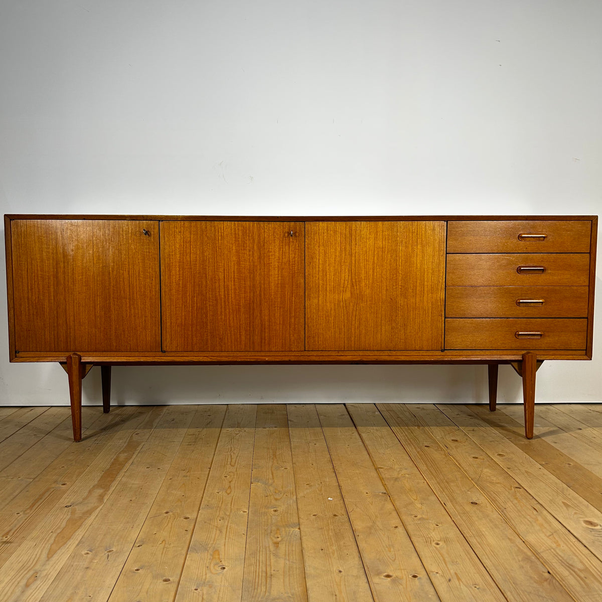 Sideboard in teak, anni ’60