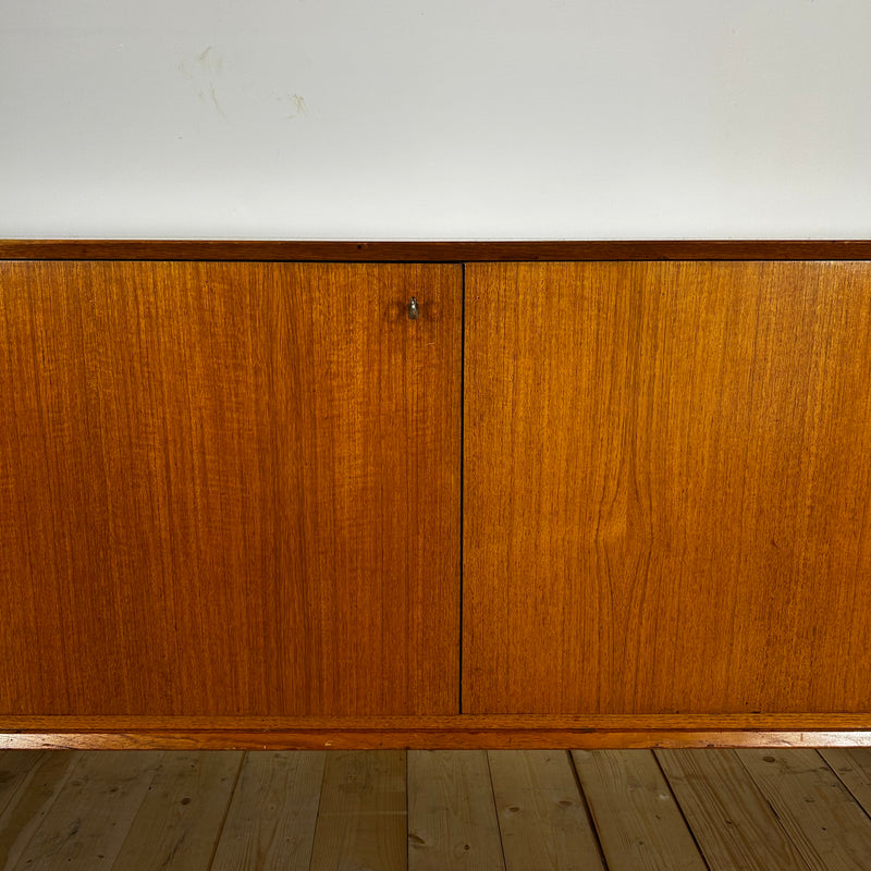 Sideboard in teak, anni ’60