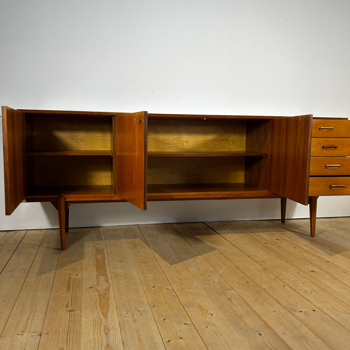 Sideboard in teak, anni ’60