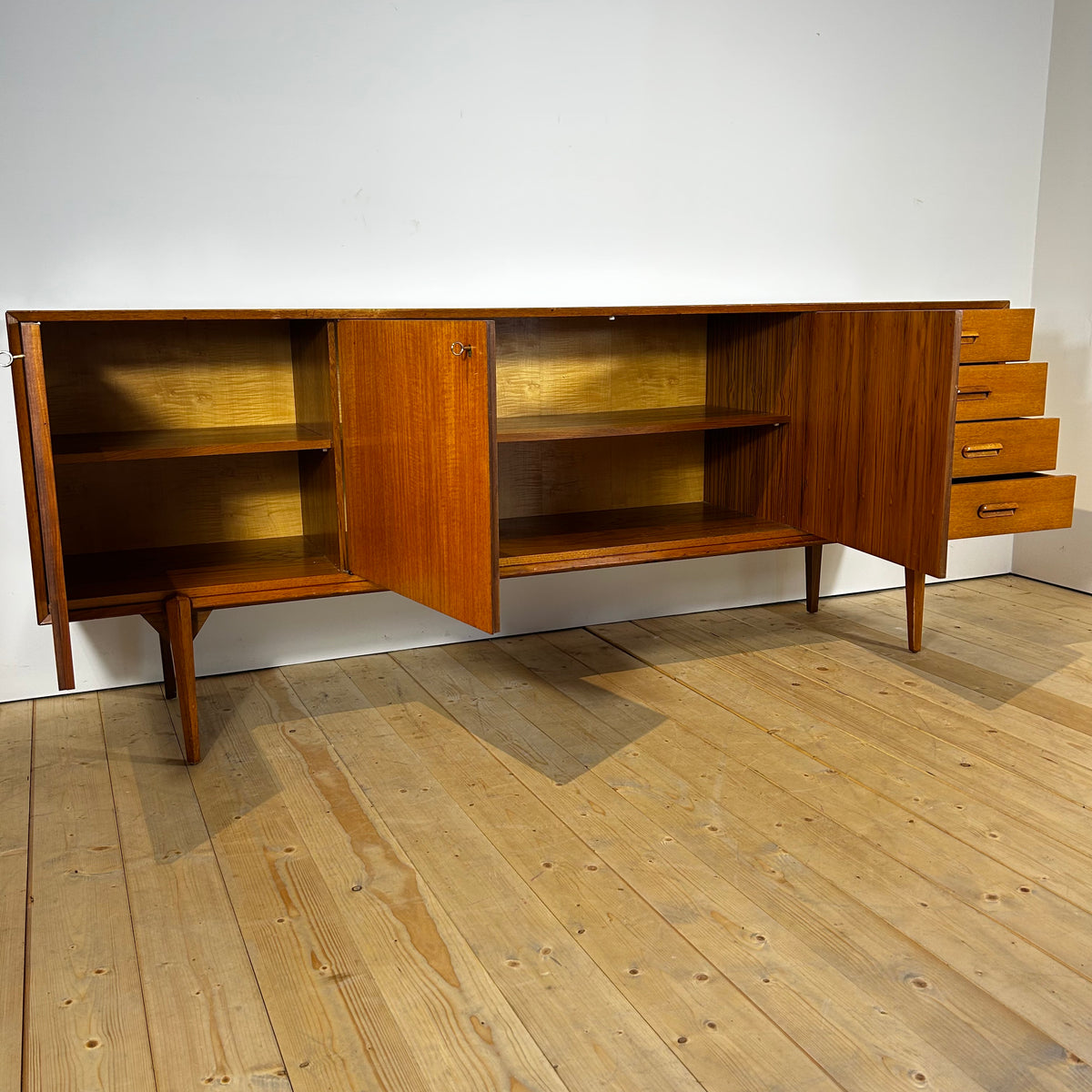 Sideboard in teak, anni ’60