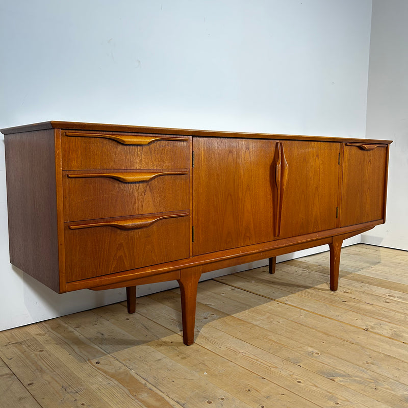 Sideboard di Jentique Furniture in teak, anni ’60
