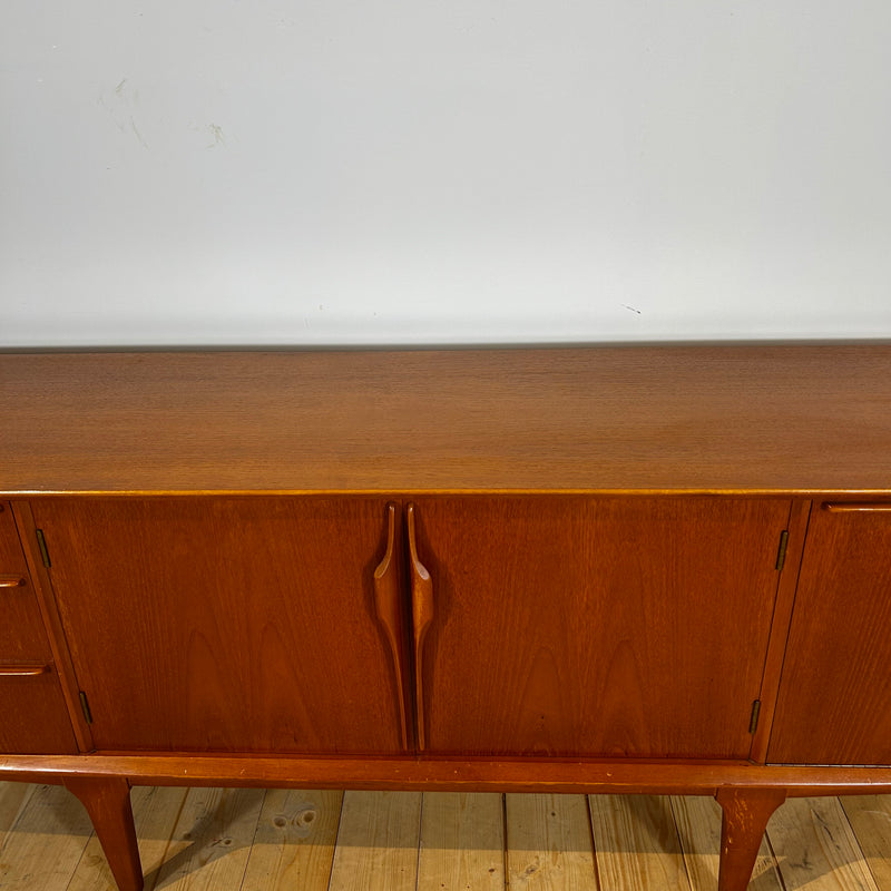 Sideboard di Jentique Furniture in teak, anni ’60