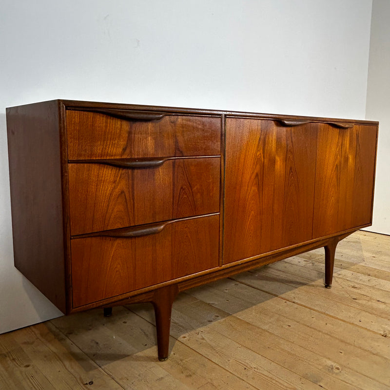 Sideboard McIntosh, anni ’60