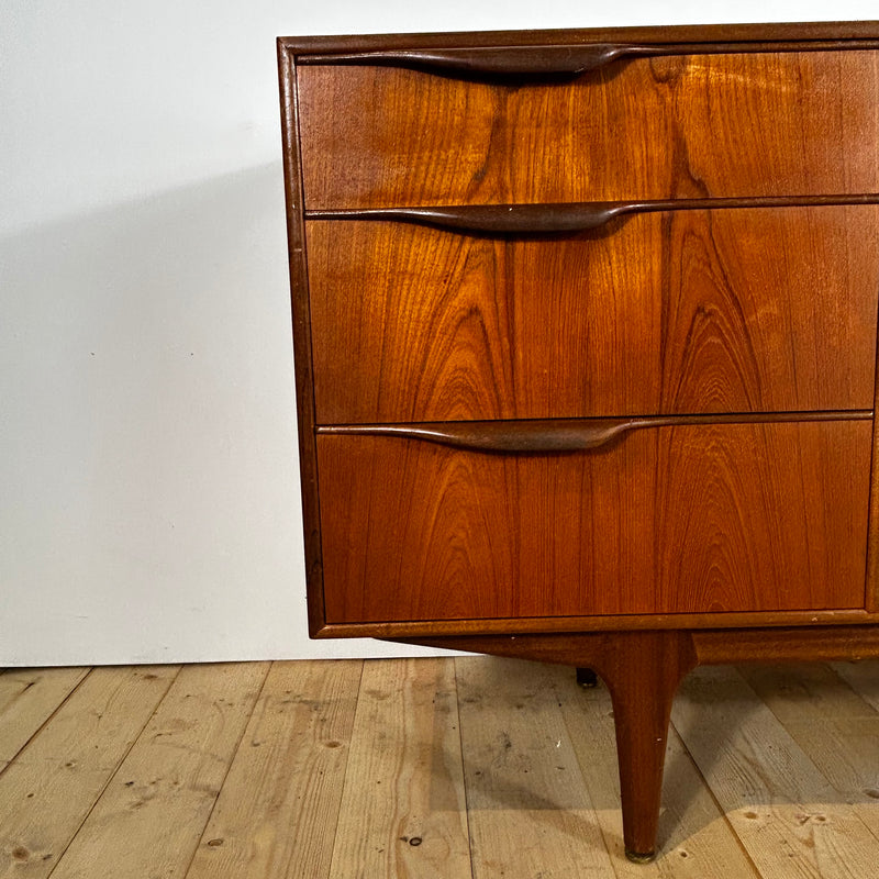 Sideboard McIntosh, anni ’60