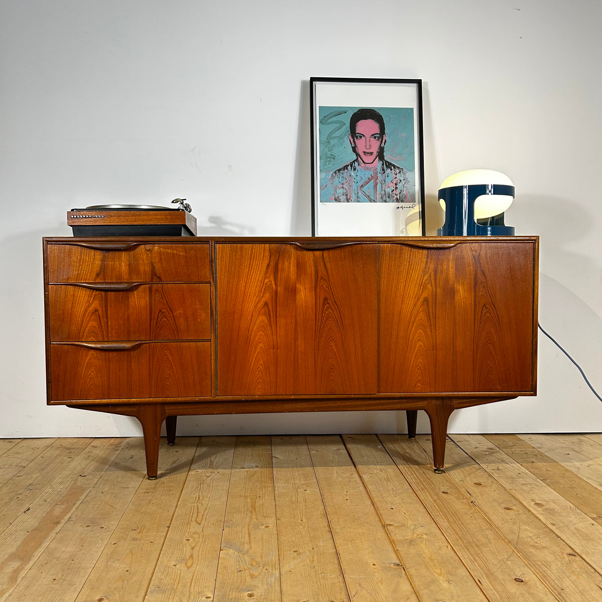 Sideboard McIntosh, anni ’60