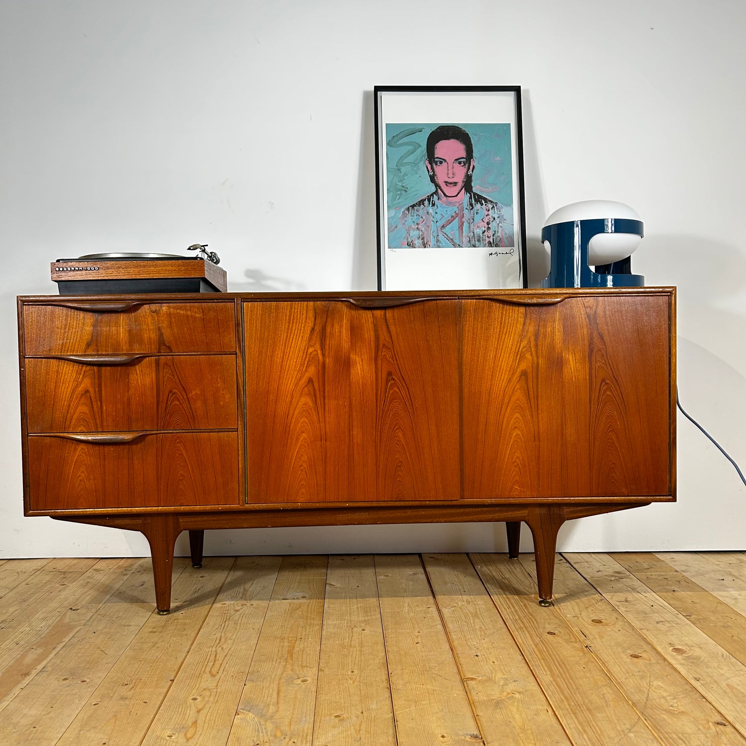 Sideboard McIntosh, anni ’60
