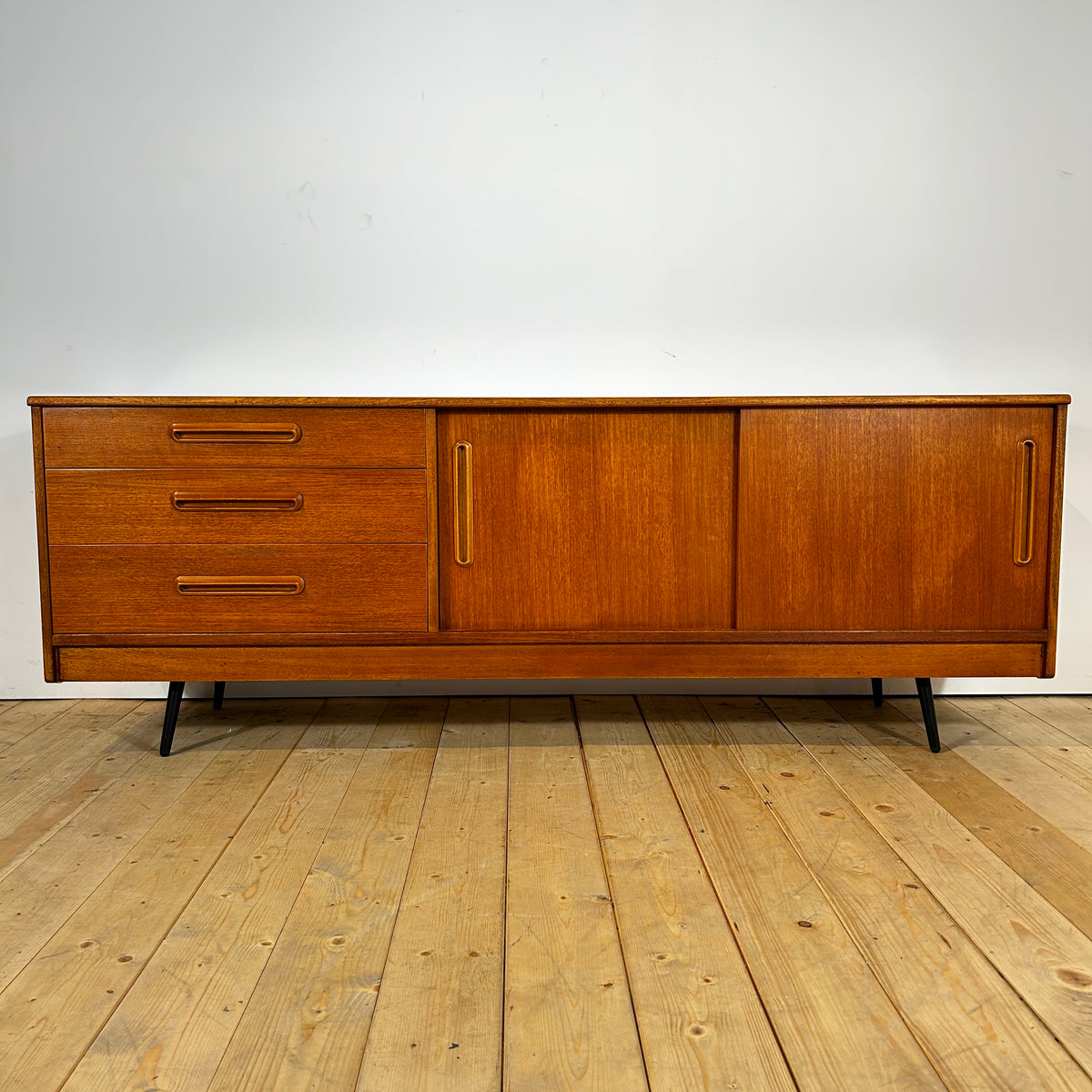 Sideboard in teak danese, anni ’60