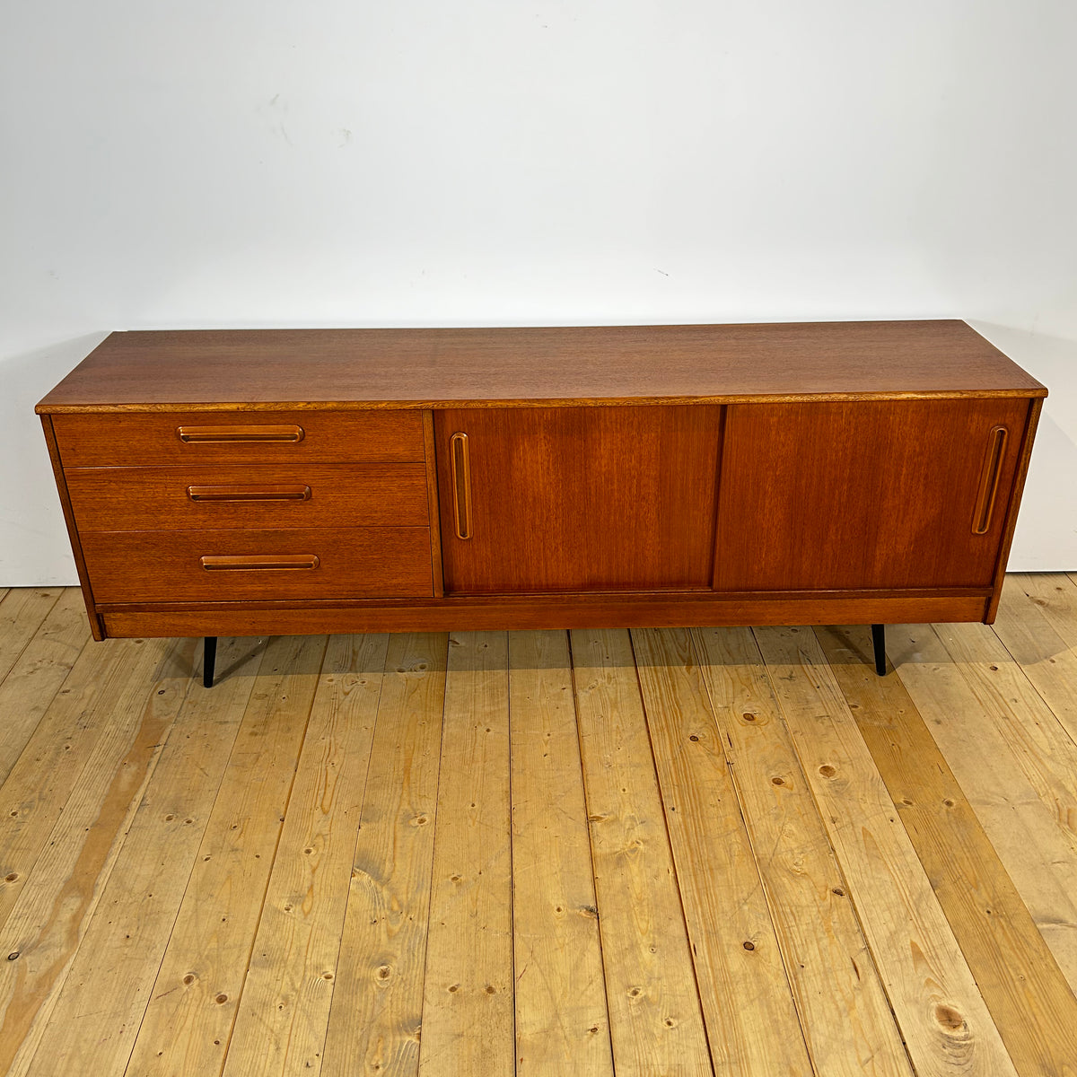Sideboard in teak danese, anni ’60