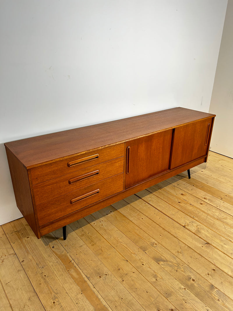 Sideboard in teak danese, anni ’60