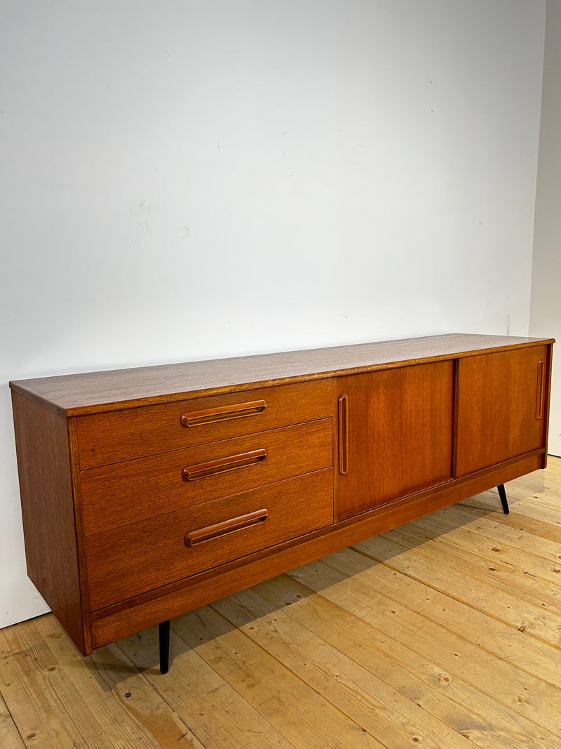 Sideboard in teak danese, anni ’60