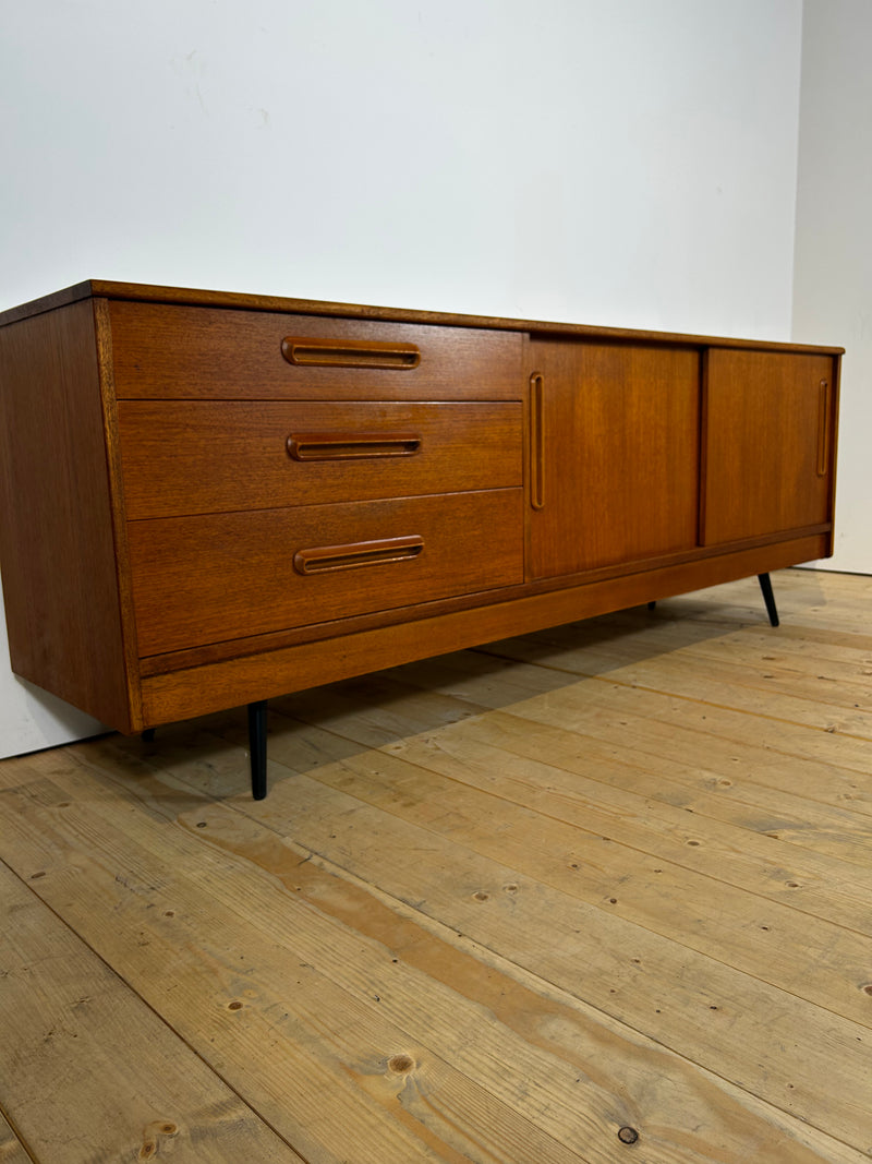 Sideboard in teak danese, anni ’60