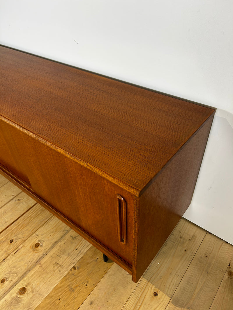 Sideboard in teak danese, anni ’60