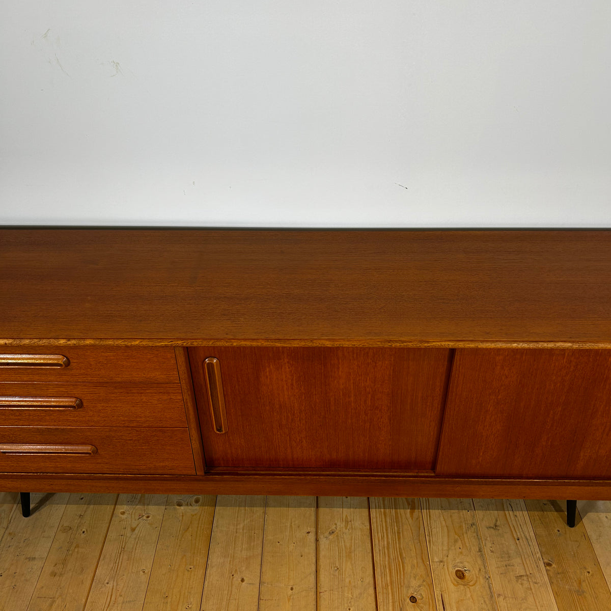 Sideboard in teak danese, anni ’60