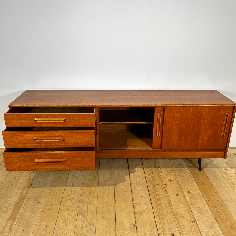 Sideboard in teak danese, anni ’60