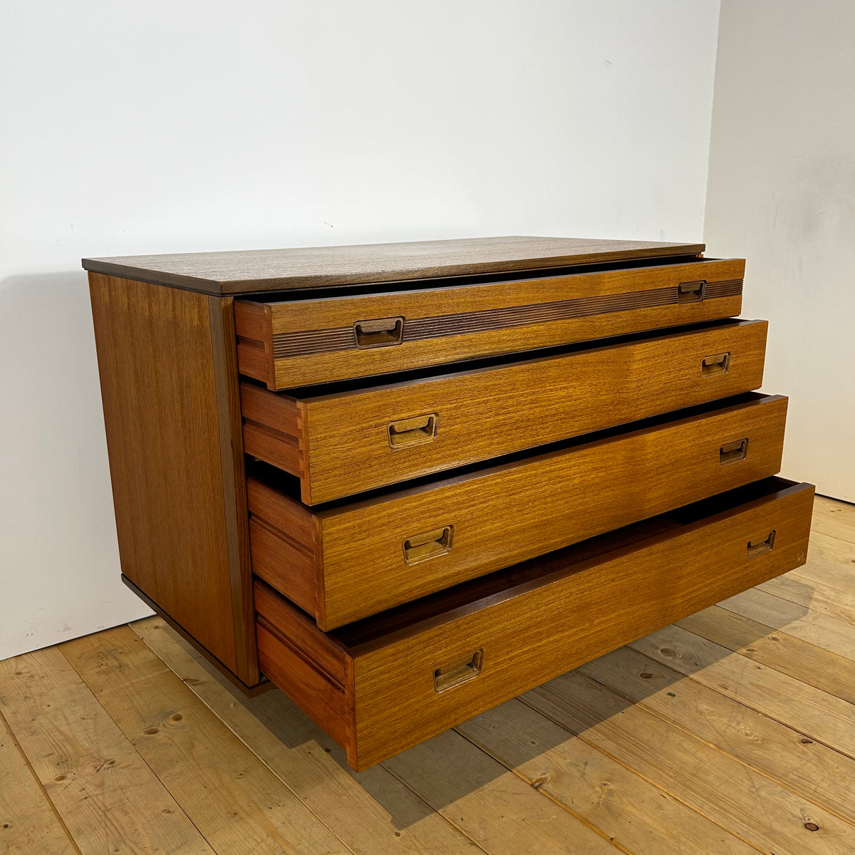 Cassettiera Butilux in teak, anni ’60