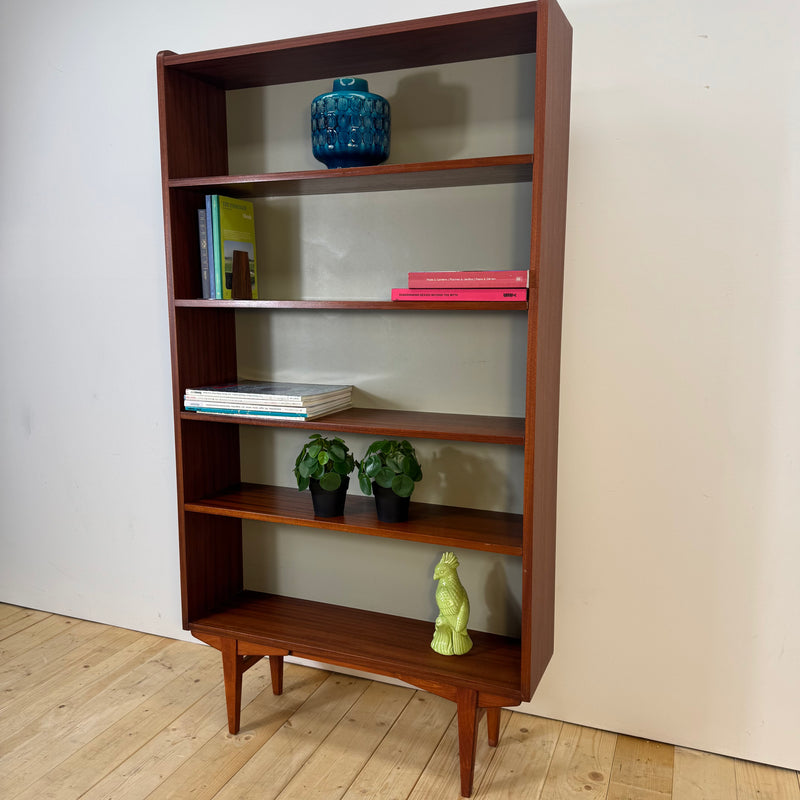 Libreria svedese in teak con cinque ripiani, 1960