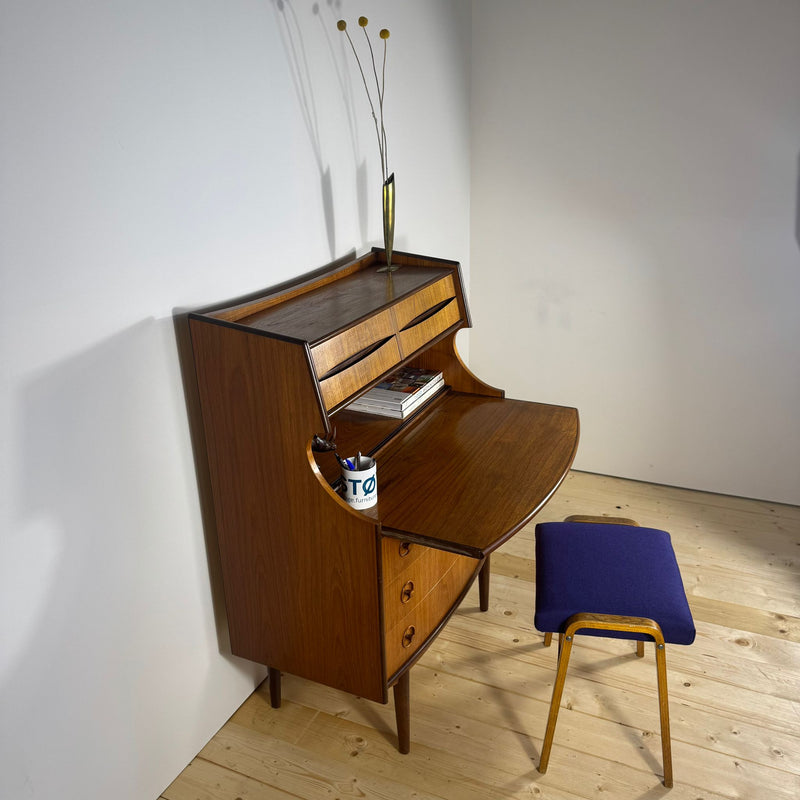 Mobile danese in teak con cassetti e scrittoio estraibile – 1960 laterale home 