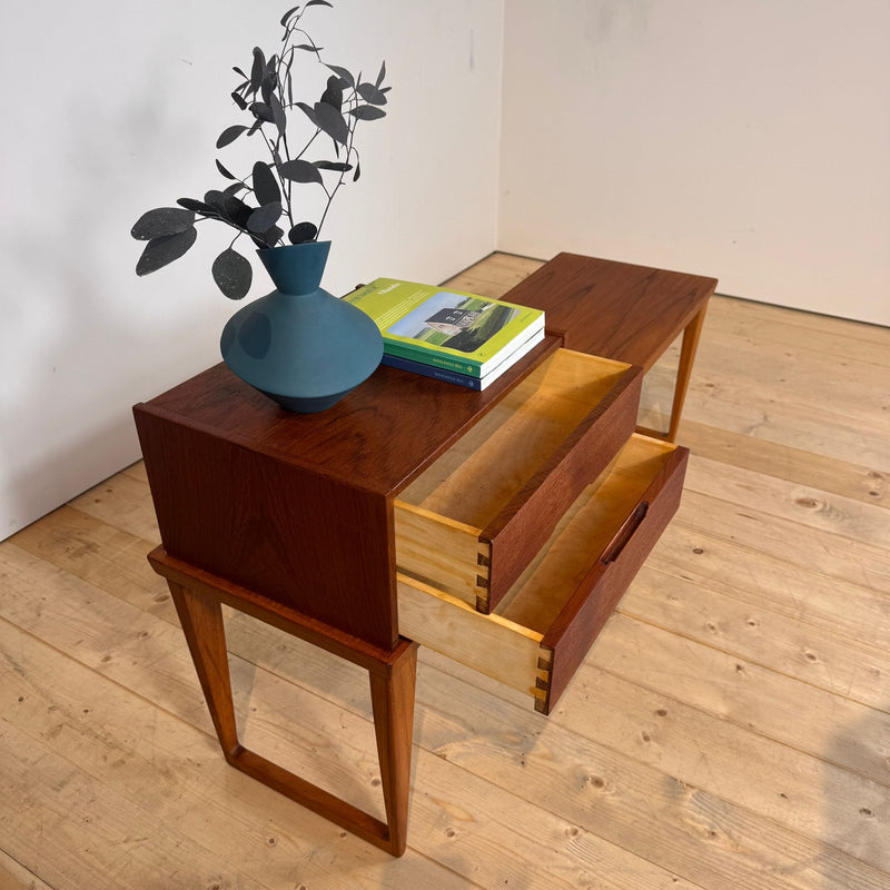 Telephone bench disegnata da Kai Kristiansen per Aksel Kjersgaard, anni ’60