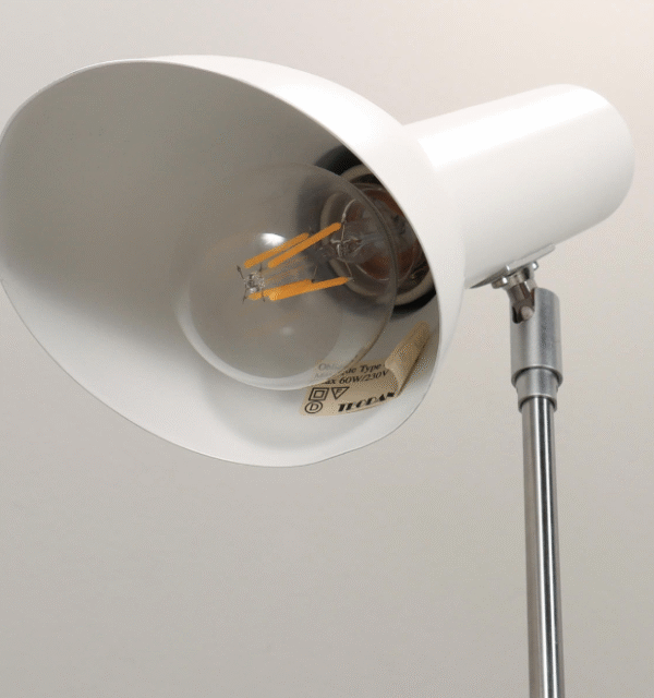 Lampada da terra, “Oblique” Tom Stepp per CPH Lightning, Danimarca