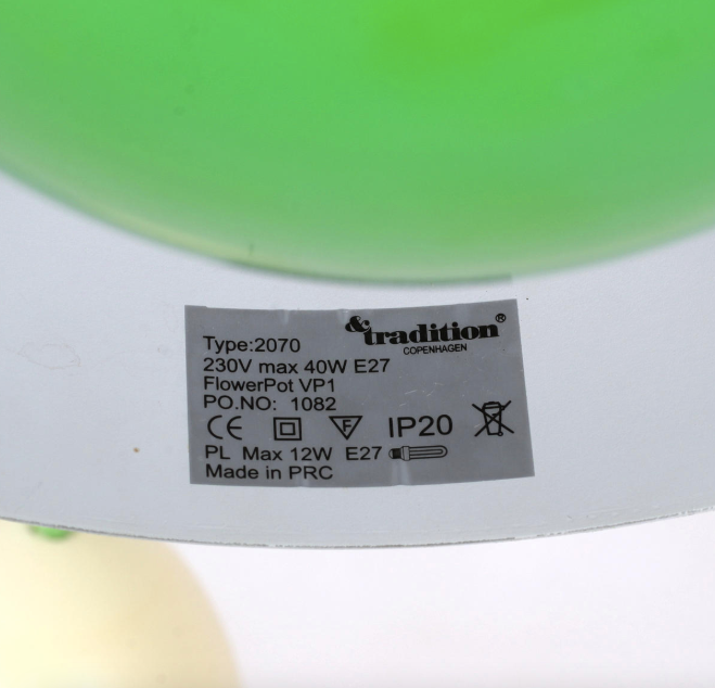 Lampada a sospensione Flowerpot VP1 di Verner Panton per &Tradition